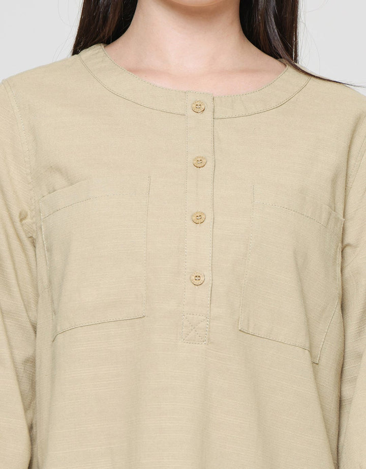 Expand Feyr Women's Blouse