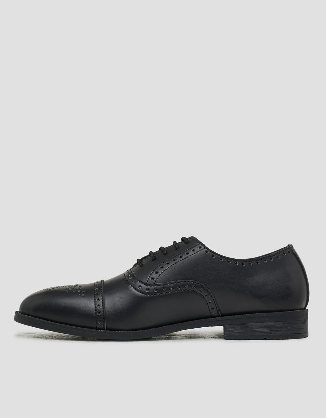Yongki Komaladi Sepatu Pantofel Pria