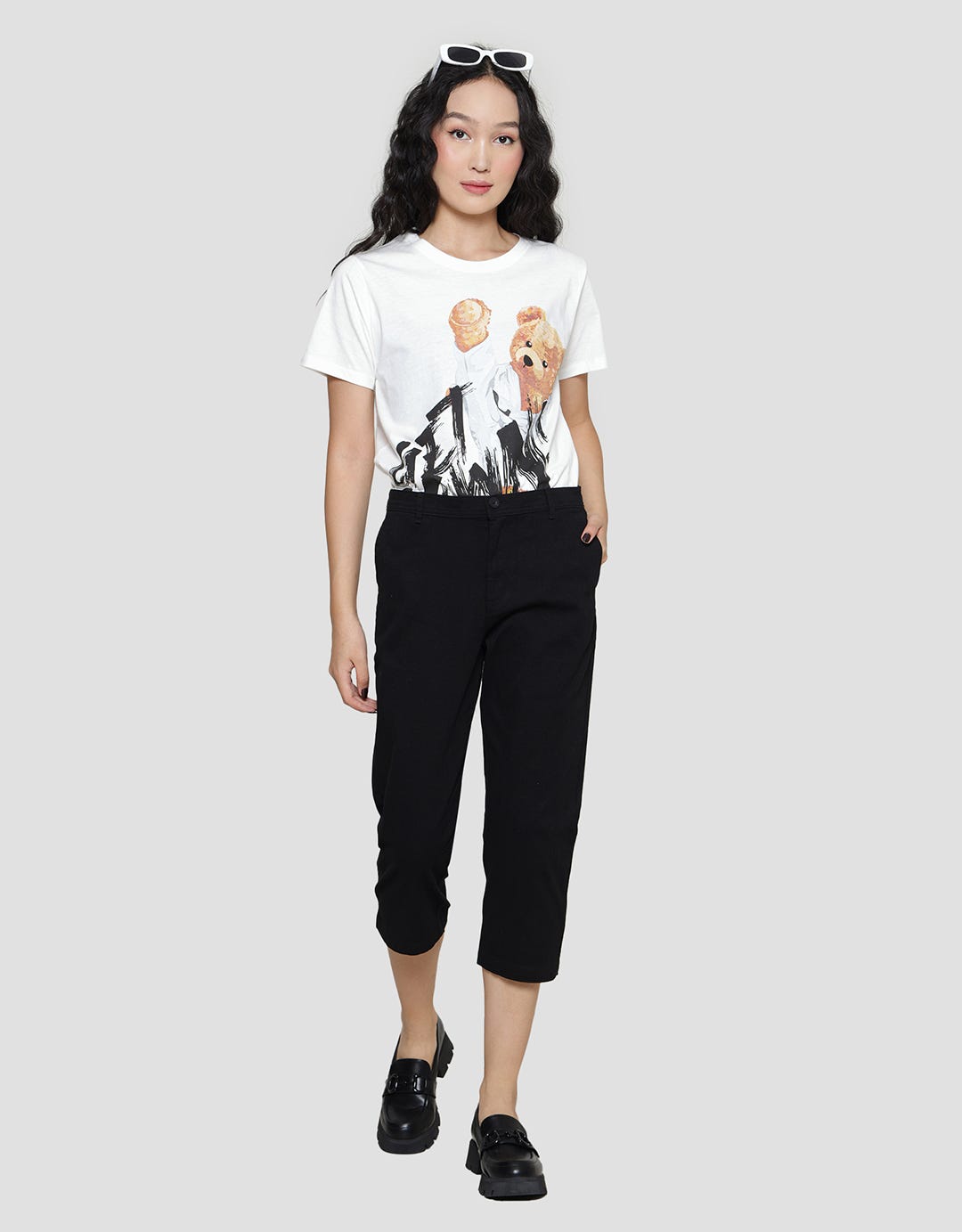 St. Yves Twill Capri Celana Panjang Wanita
