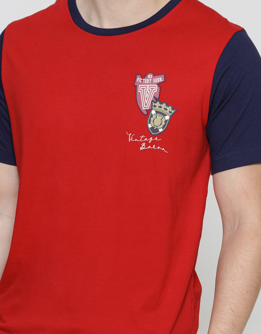 T Zone Contrast Sleeve Kaos Casual Pria