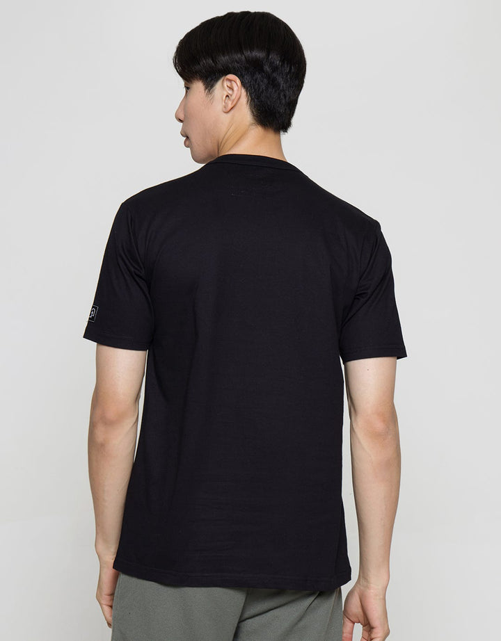 T Zoe Center Logo Casual Men's T-Shirt