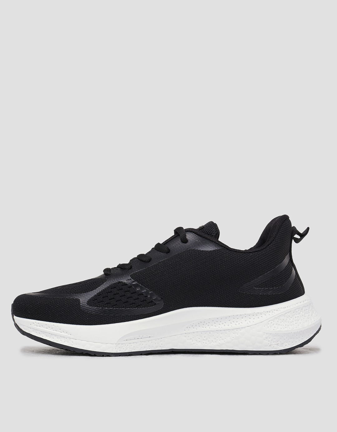 Yongki Komaladi Sneakers Casual Pria