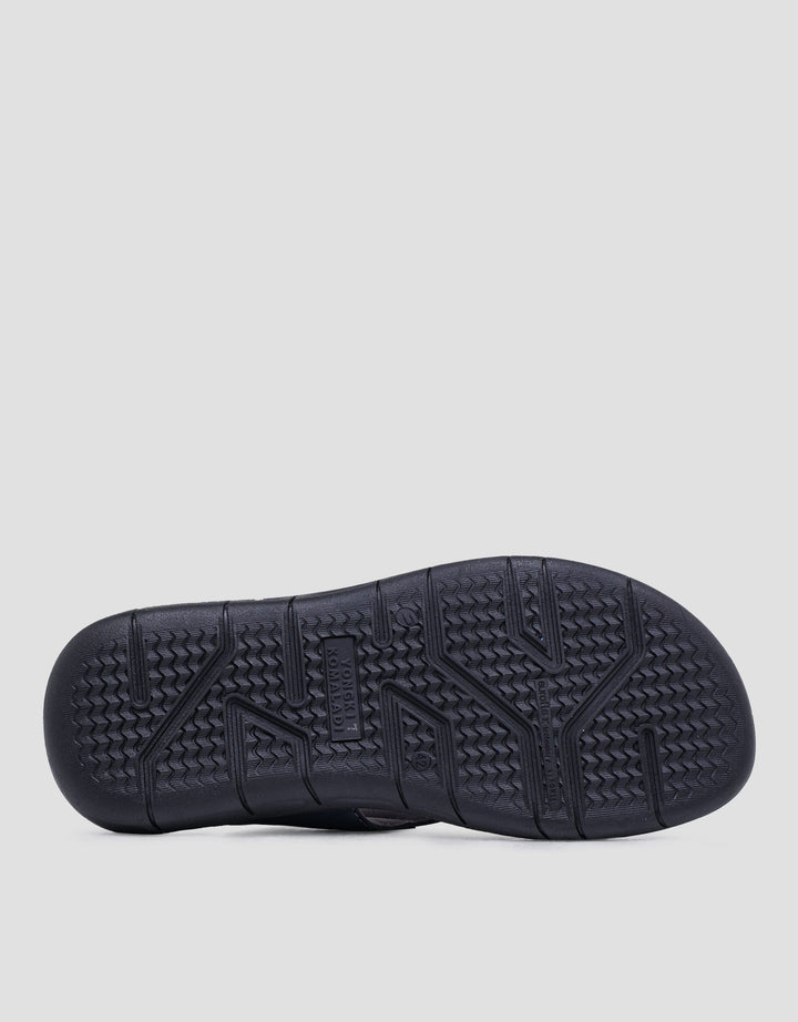 Yongki Komaladi Men's Flip Flop Sandals