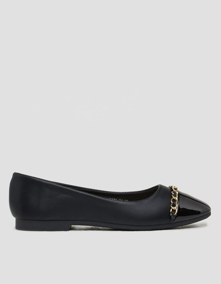 Yongki Komaladi Chain Strap Sepatu Balerina Wanita