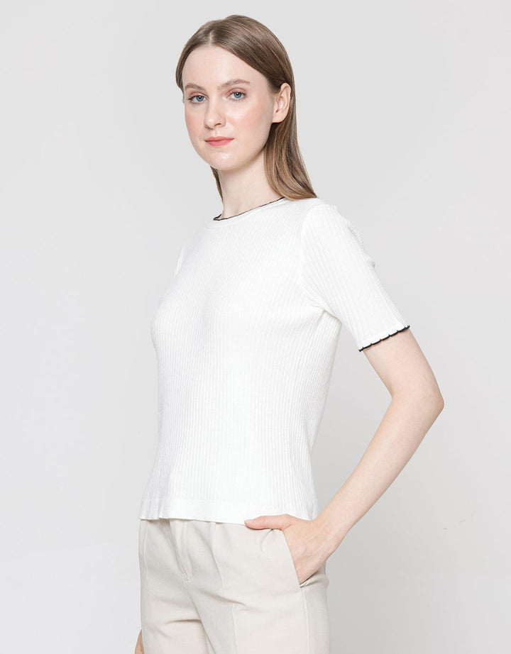 Connexion Kaos Lengan Pendek Rajut Scallop Neck Wanita