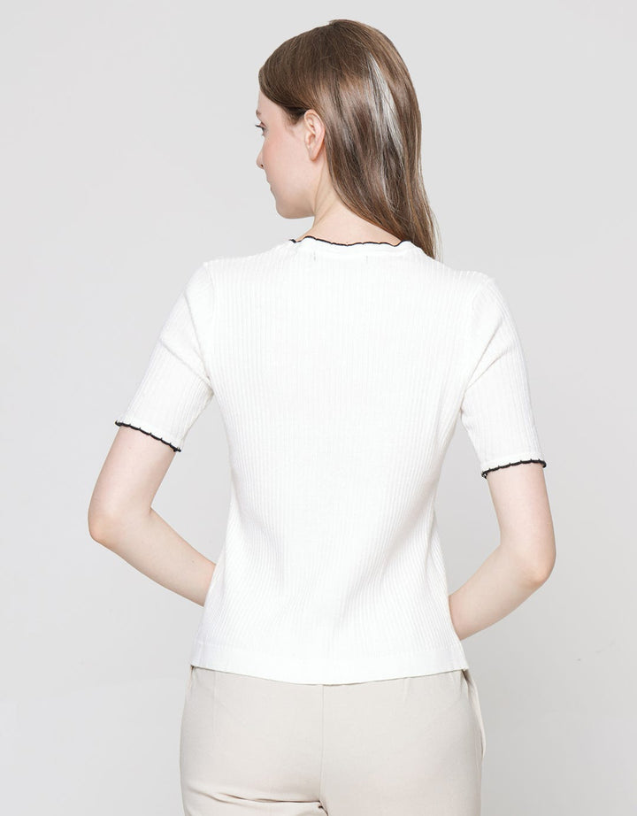 Connexion Kaos Lengan Pendek Rajut Scallop Neck Wanita