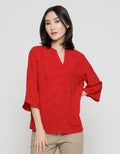 St. Yves Plackat Embossed Blouse Wanita