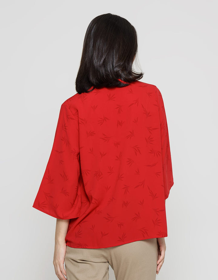 St. Yves Plackat Embossed Blouse Wanita