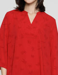 St. Yves Plackat Embossed Blouse Wanita