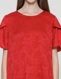 St. Yves Blouse Lengan Pendek Wanita Detail Tangan Tulip Jacquard