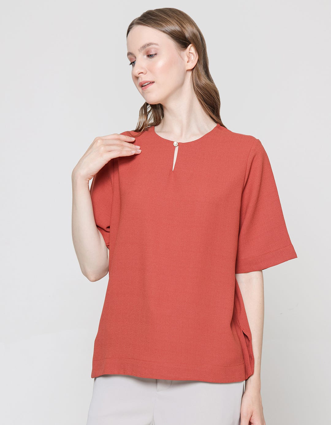 St. Yves Keyhole Neck Button Blouse Wanita
