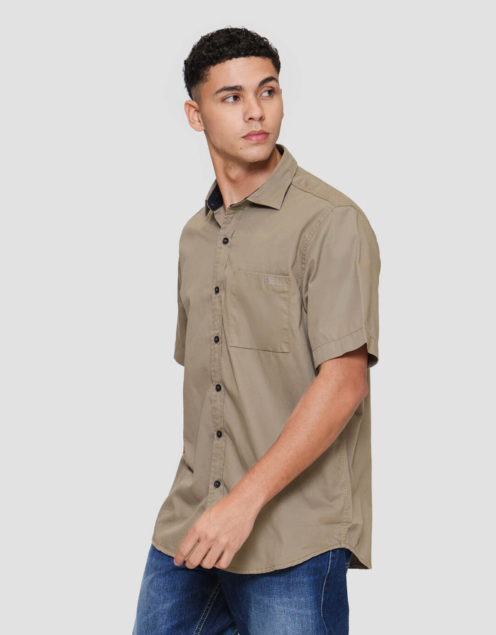 Lois Fashion Kemeja Lengan Pendek Pria