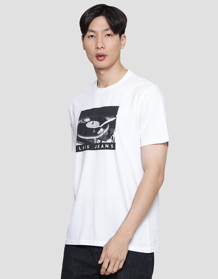Lois Phonograph Print Kaos Lengan Pendek Pria