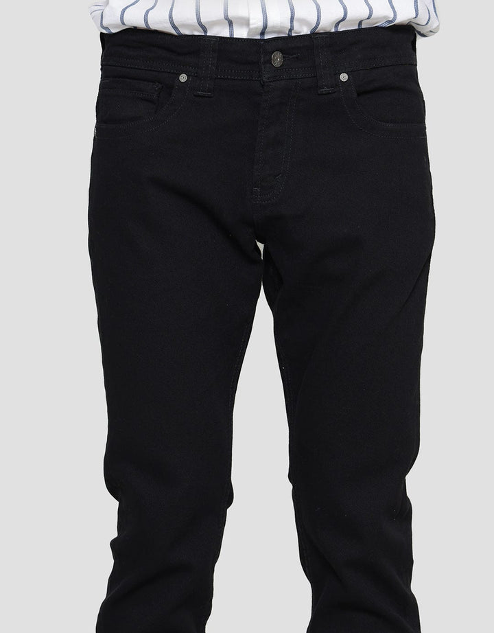 Lois Slim Stretch Fit Celana Jeans Pria