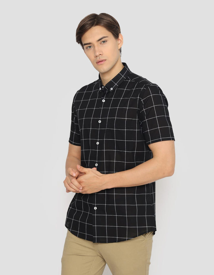 Izzue Kemeja Basic Twill Kotak