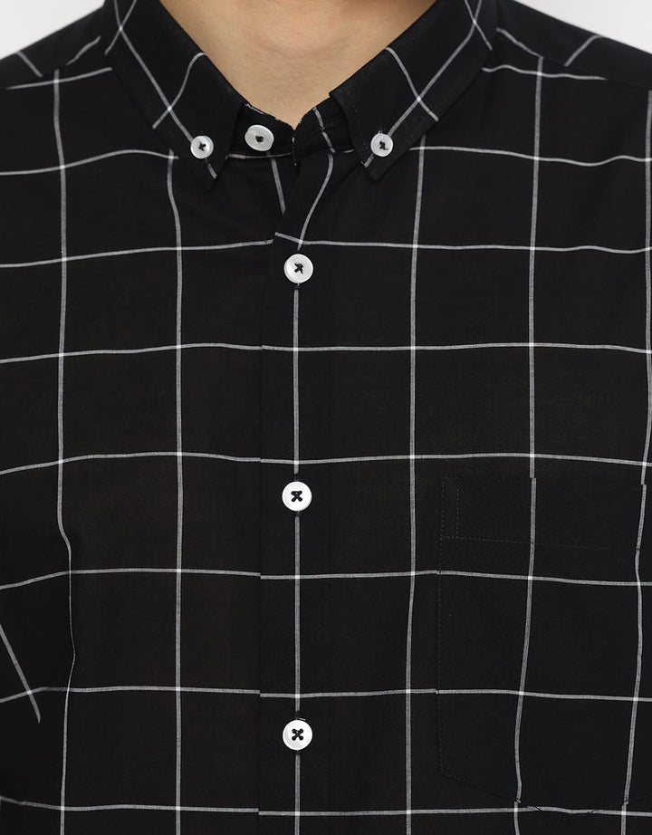 Izzue Kemeja Basic Twill Kotak