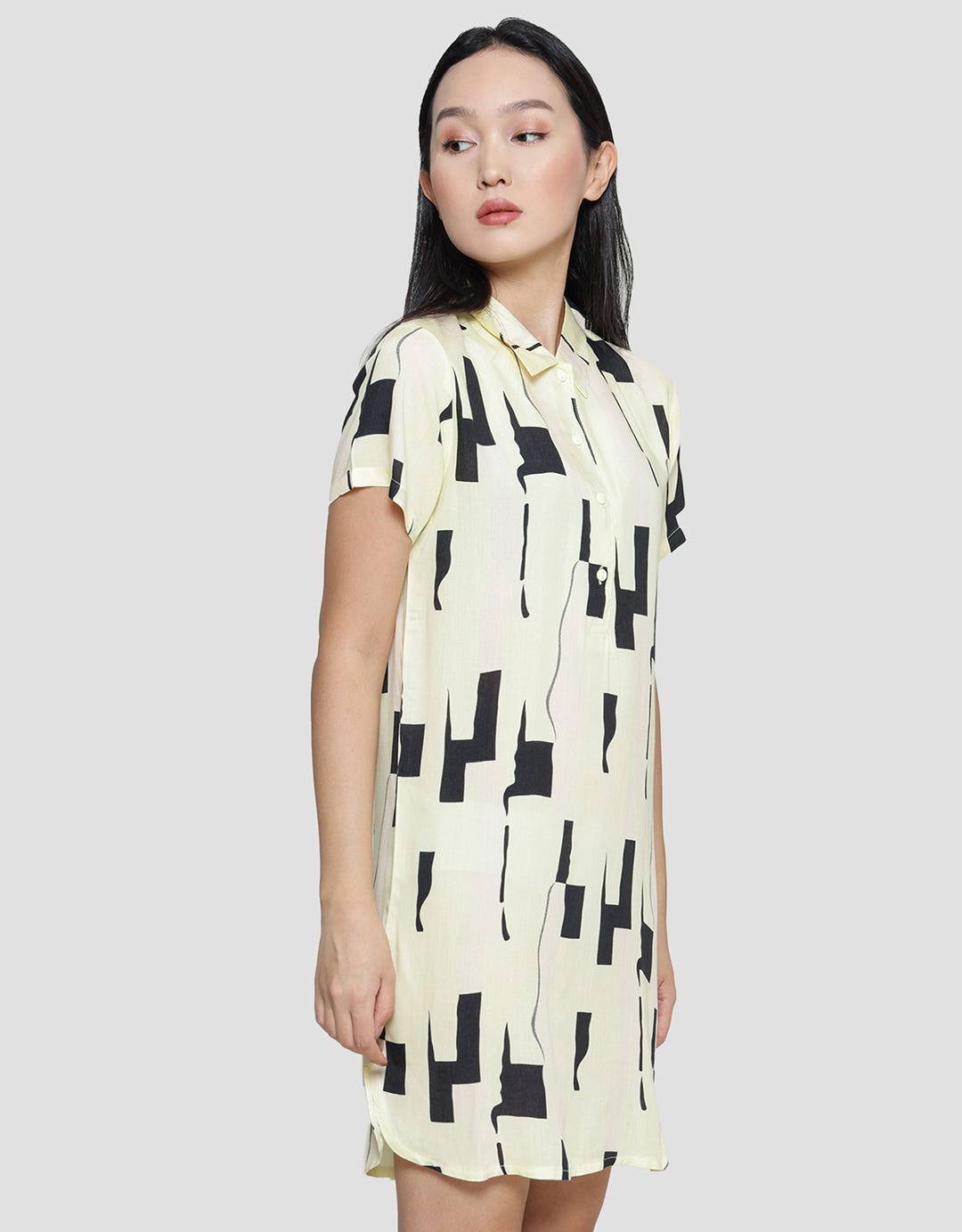 Nevada Women's Yellow Charm Short Sleeve Midi Dress