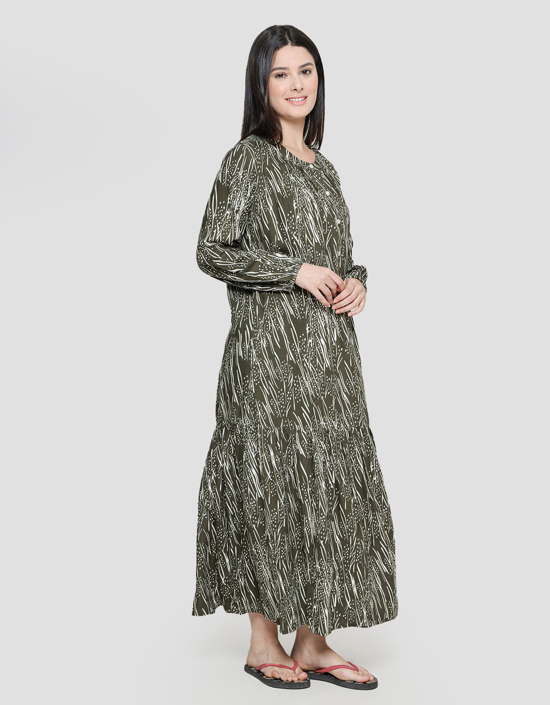St. Yves Maxi Dress Cut Lines Lengan Panjang Wanita