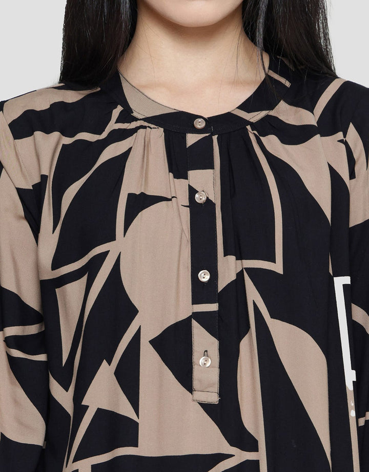 St. Yves Abstrak Move Maxi Dress Lengan Panjang Wanita