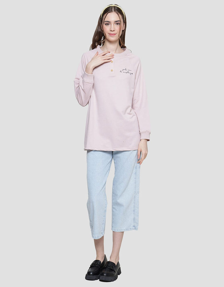Nevada Can Do Anything Sweater Wanita