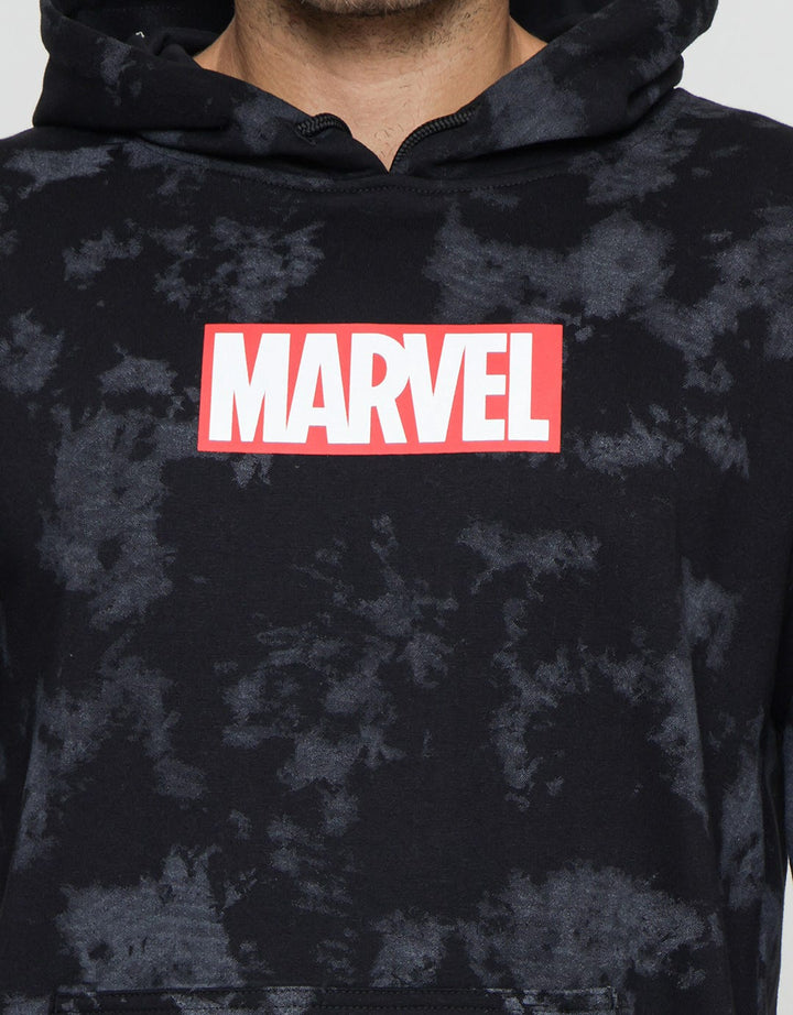 Marvel Basic Red Logo Sweater Pria