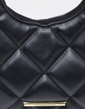 Connexion Shoulder Bag Quilted Simple Wanita