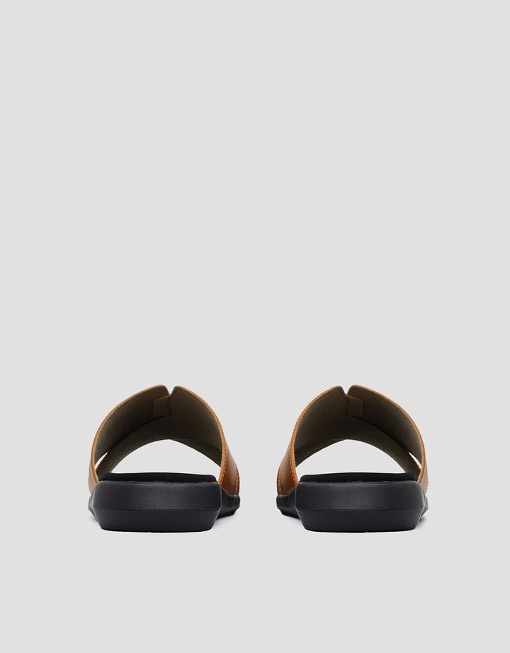 St. Yves Unique Cross Strap Sandal Slip On Wanita