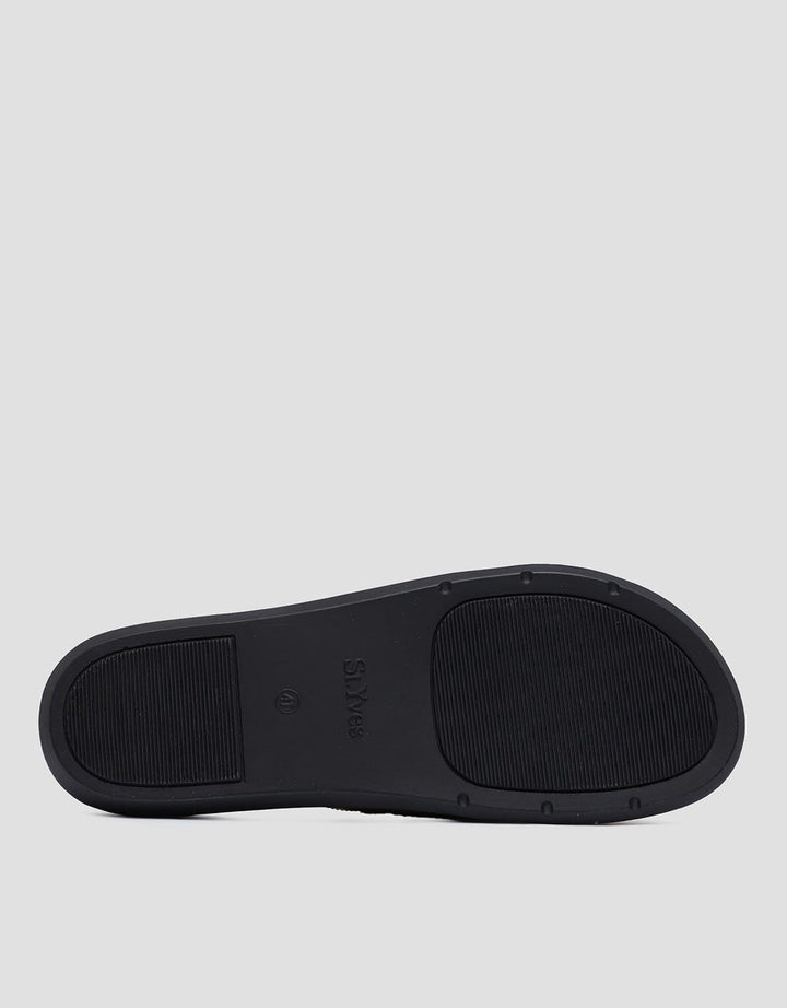St. Yves Unique Cross Strap Sandal Slip On Wanita