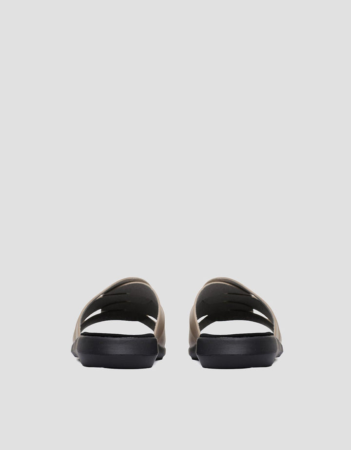 St. Yves Unique Strap Sandal Slip On Wanita