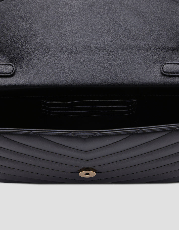 Connexion Petunia2 Chain Quilted Clutch for Women