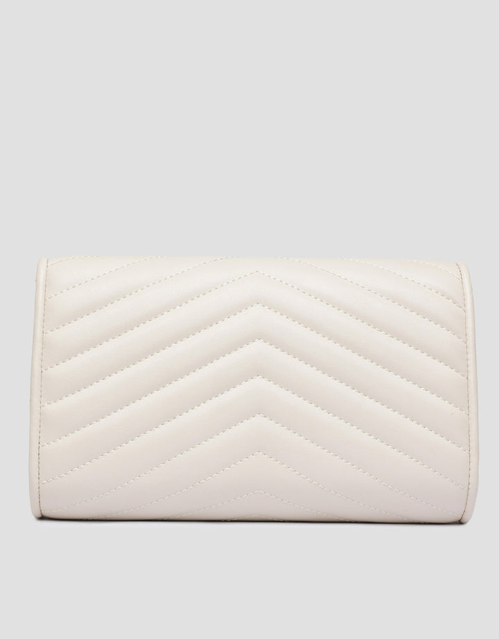 Connexion Petunia2 Chain Quilted Clutch for Women