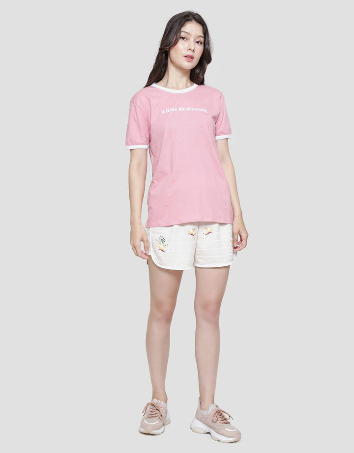 Nevada Reg Ringer A Little Bit Dramatic Kaos Lengan Pendek Wanita