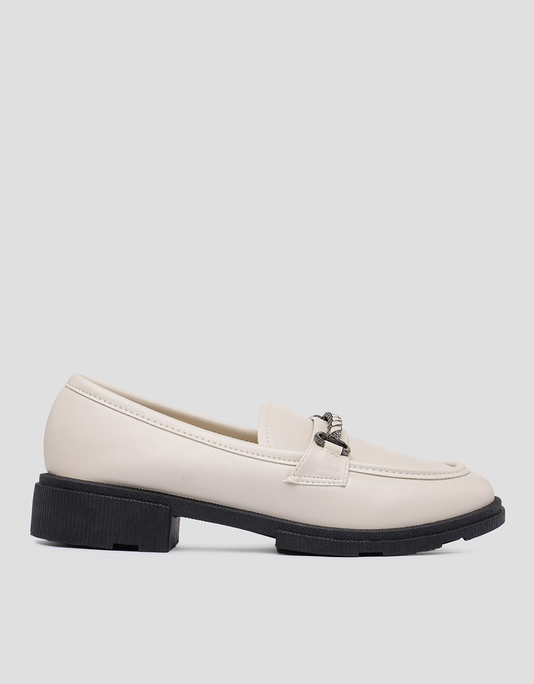 Laviola Chain Sepatu  Mocassin Wanita