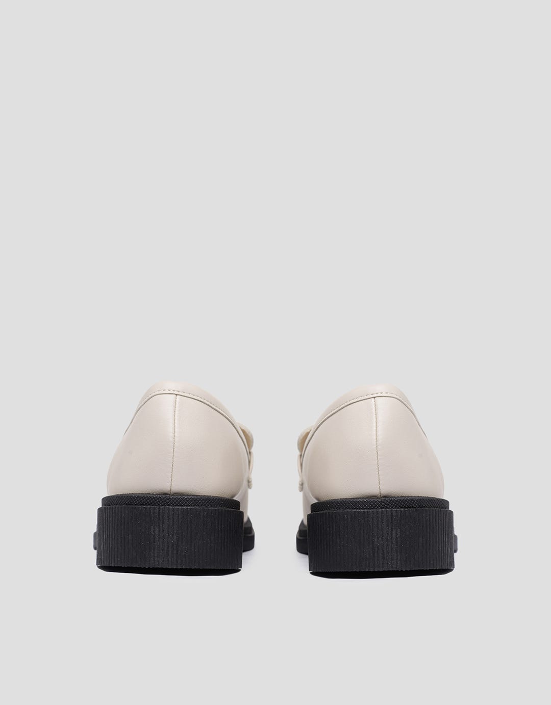 Laviola Chain Sepatu  Mocassin Wanita
