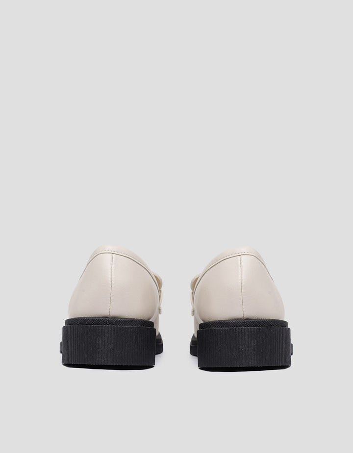 Laviola Chain Sepatu  Mocassin Wanita