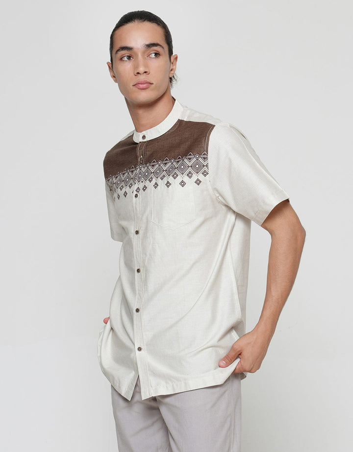 Cole Koko Lengan Pendek Pria Print Dada