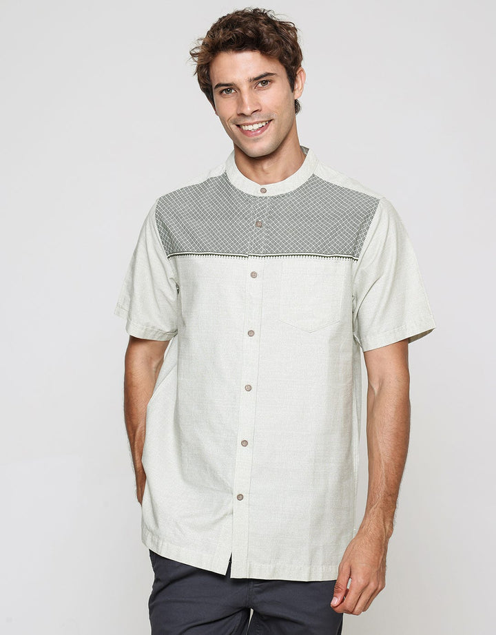 Cole Chest Print Baju Koko Pria