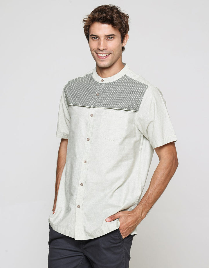 Cole Chest Print Baju Koko Pria