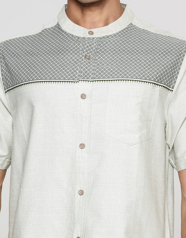 Cole Chest Print Baju Koko Pria