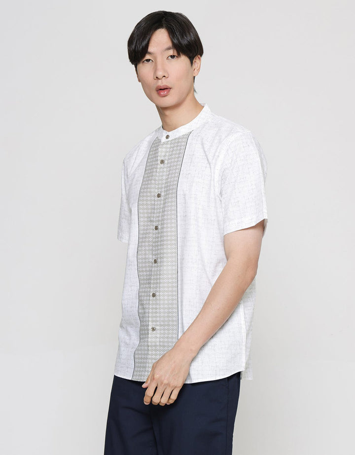 Cole Side Door Baju Koko Pria