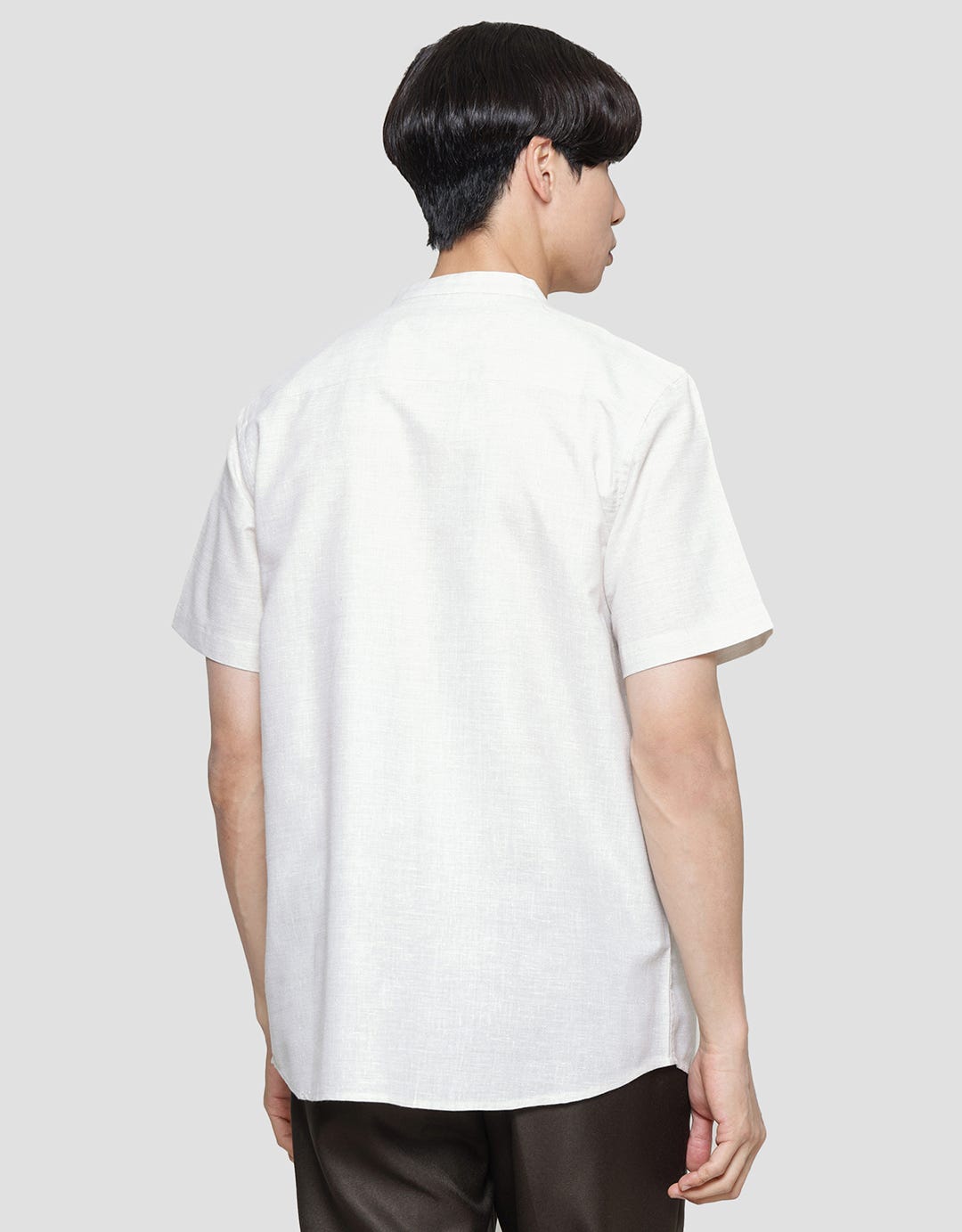 Cole Koko Lengan Pendek Yarndyed Dada Pria