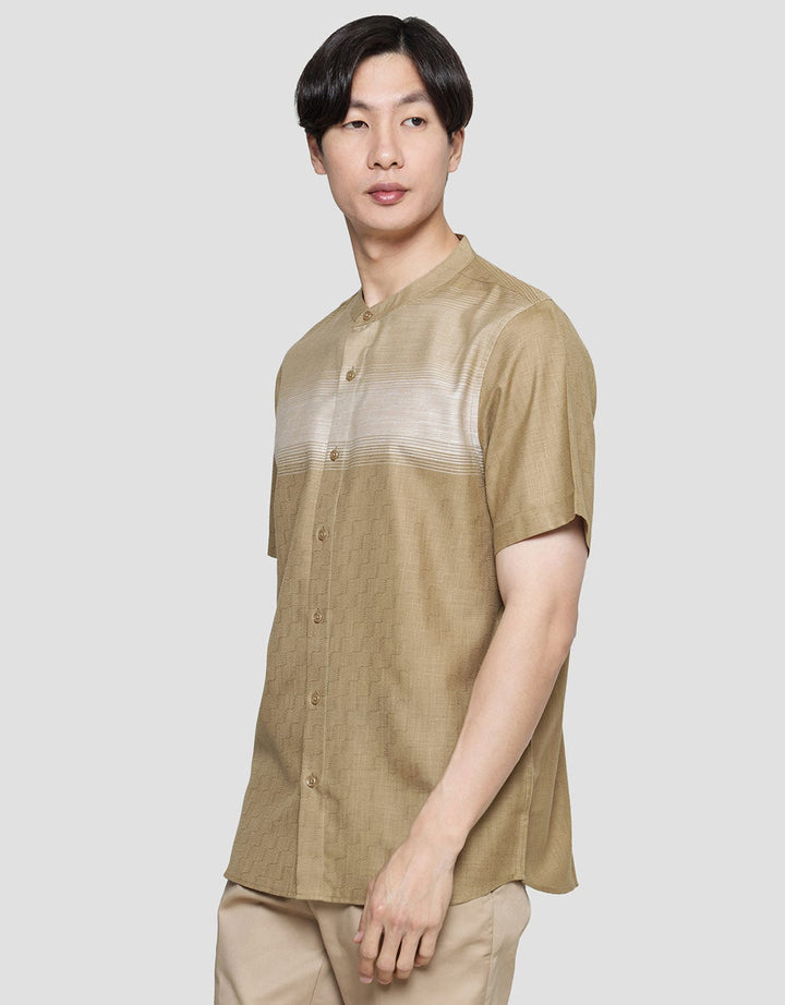 Cole Koko Lengan Pendek  Pria Yarndyed Dada Gradasi