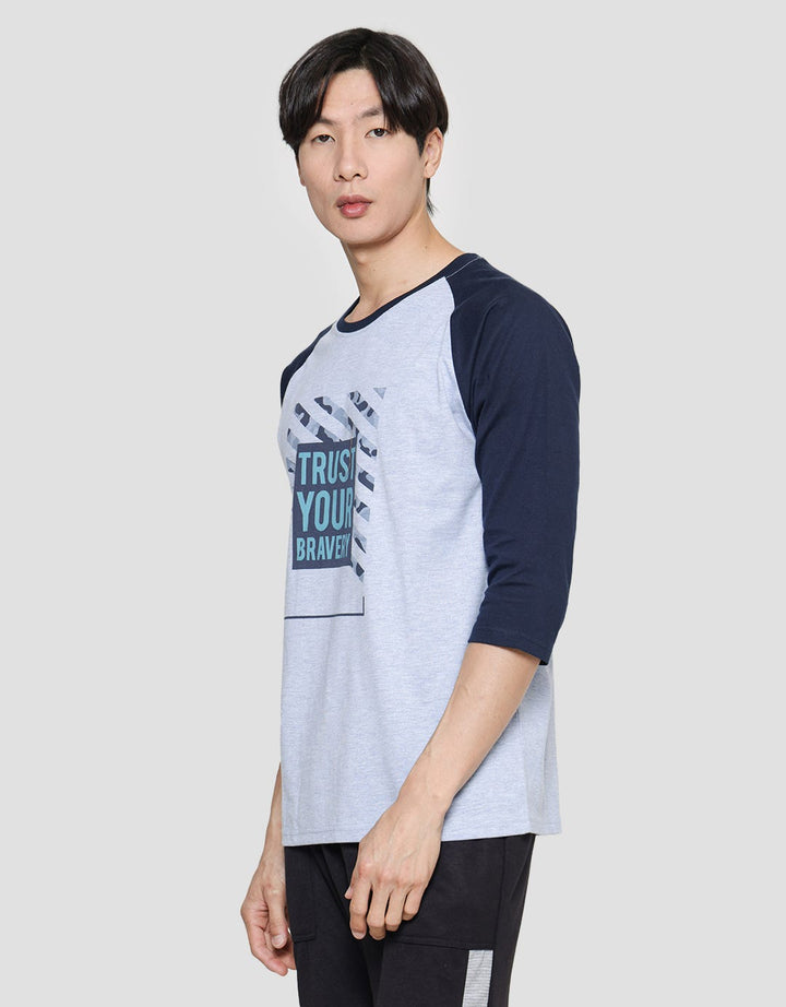T Zone Kaos Raglan 3/4 Pria Theme Camou - Trust Your Bravery