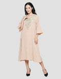 St. Yves Patch Neck Kafthan Big Sleeve Wanita