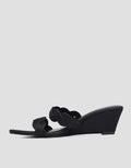 Connexion Slipper Sandals Wanita