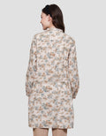 Expand Betty Blouse Wanita