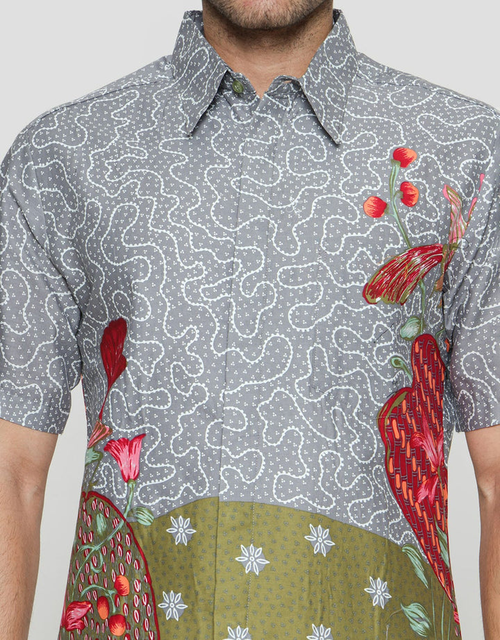 Arjuna Weda Hem Body Fit Batik Teratai Air Pria