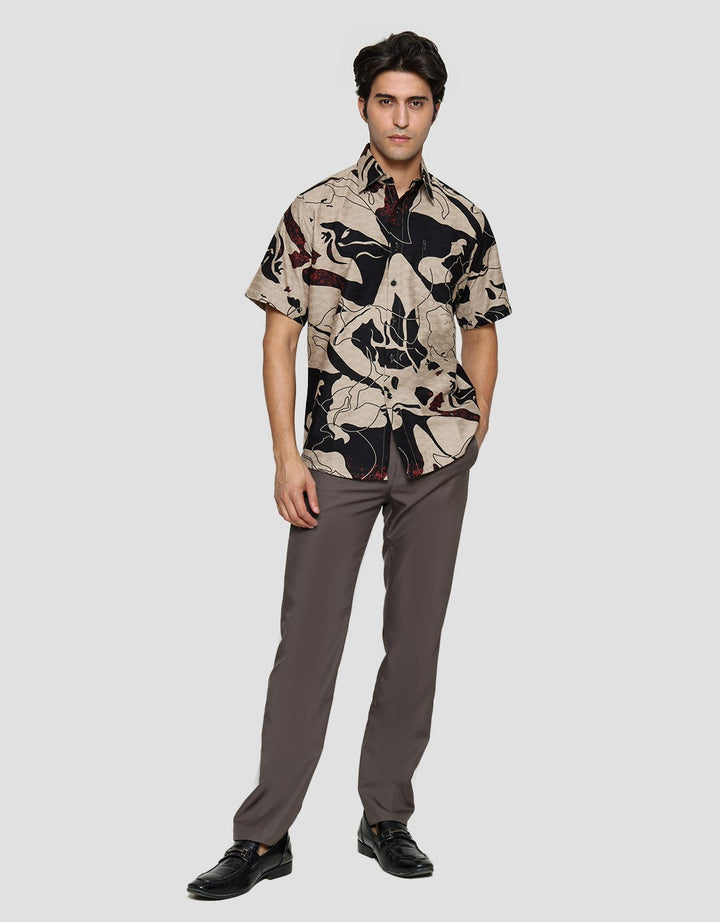 Adikusuma Hem Slim Fit Batik Pria Abstrak