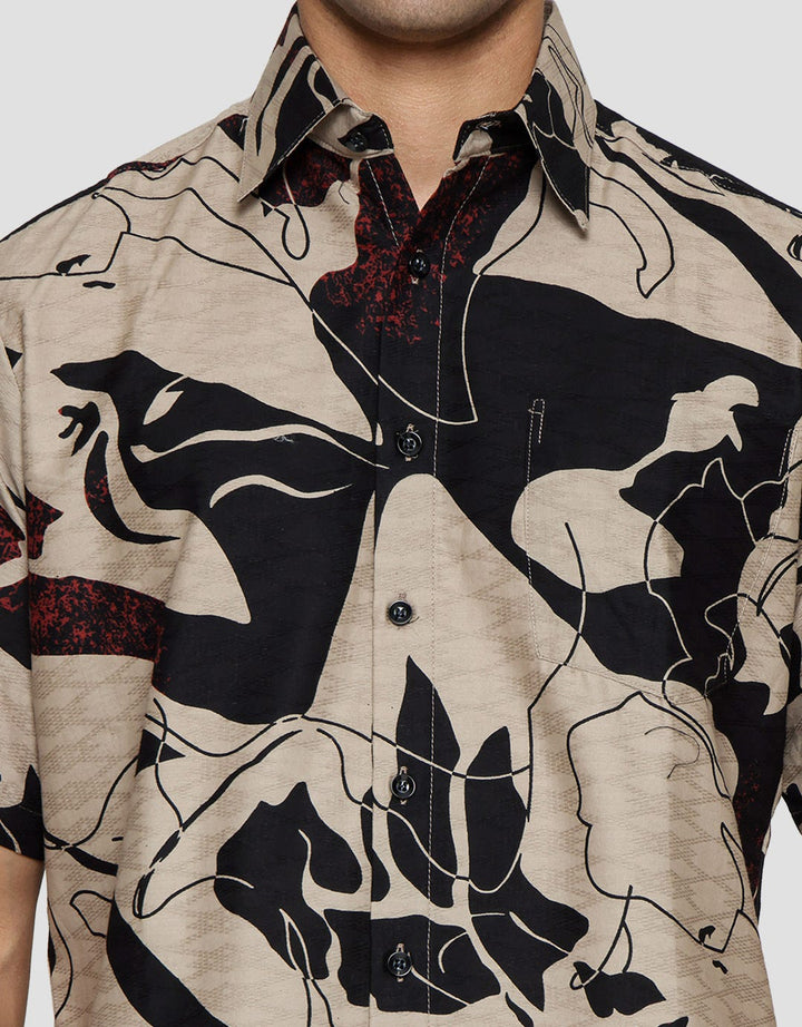 Adikusuma Hem Slim Fit Batik Pria Abstrak
