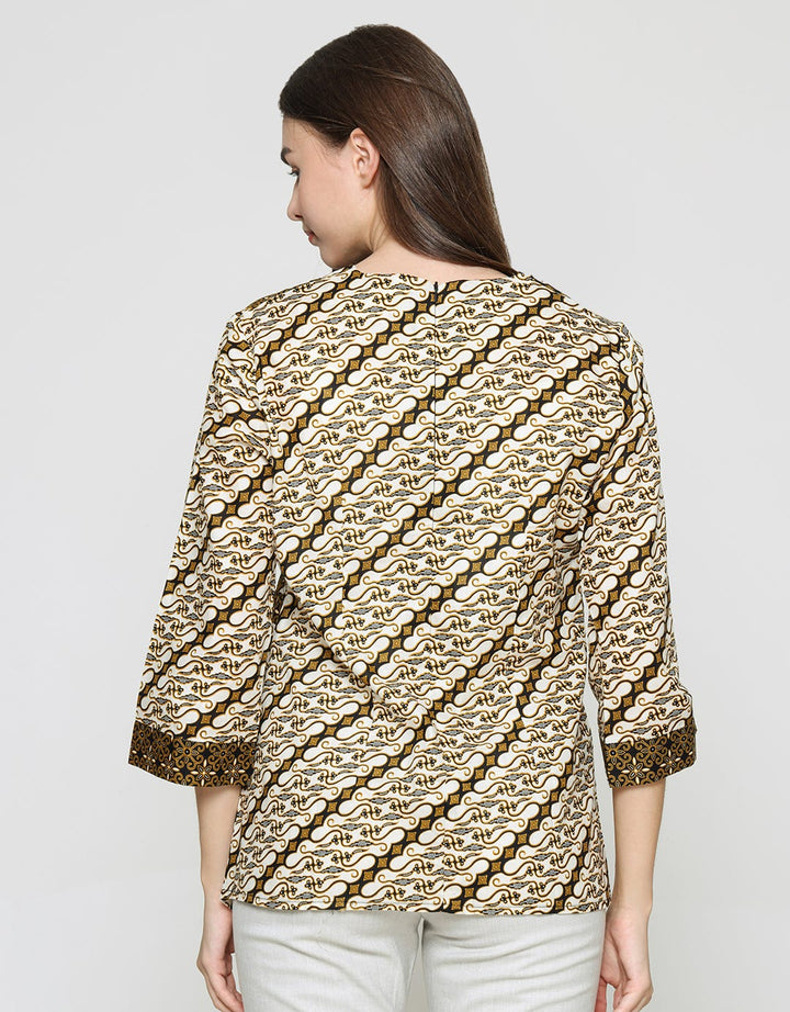 Adikusuma Women's Parang Centung Batik Blouse